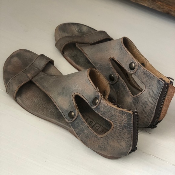 BED | STU Leather Sandal - Picture 3 of 4